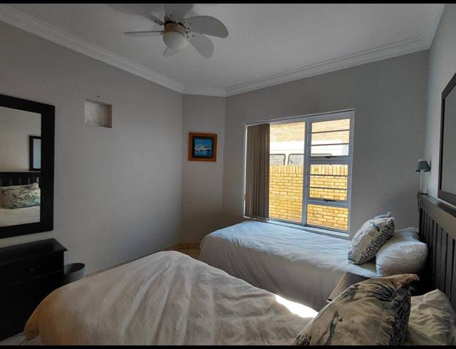 2 BEDROOM APARTMENT FOR SALE IN JEFFREYS BAY CENTRAL